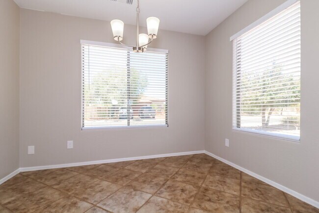 25675 W Satellite Ln, Buckeye, AZ 85326 - photo 6