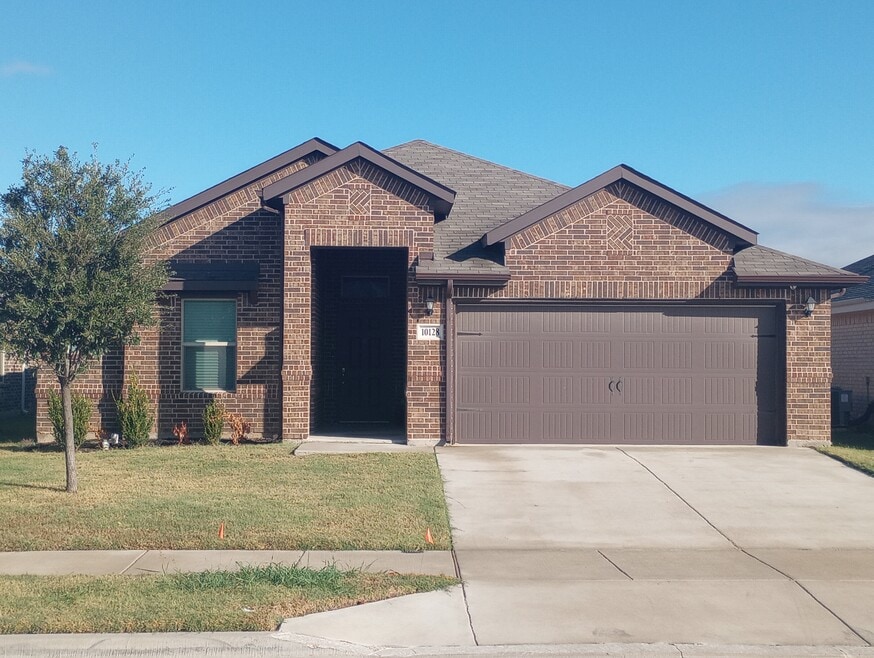 10128 Boxelder Dr, Crowley, TX 76036 - photo 1