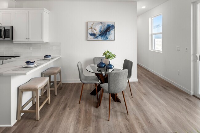 6525 Jacinto Way, Sacramento, CA 95823 - photo 6