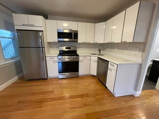 122 Berkshire St Unit 3, Cambridge, MA 02141