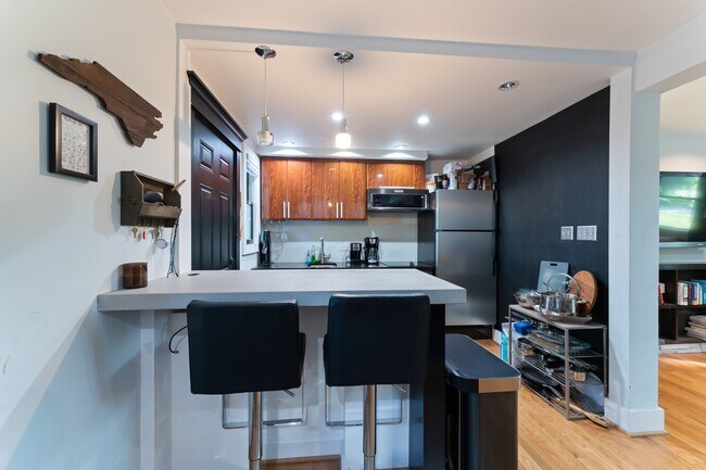 929 St Marys St, Raleigh, NC 27605 - photo 7