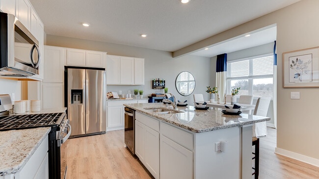 960 Stone Creek Dr, Jordan, MN 55352 - photo 3