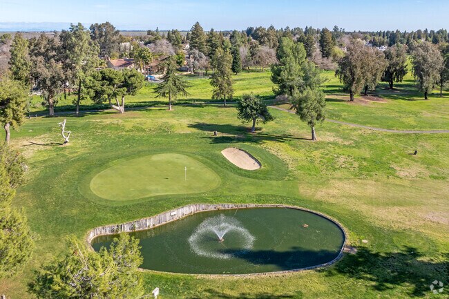 The Madera Golf and Country Club is a private option to play a round of golf in Madera Acres.