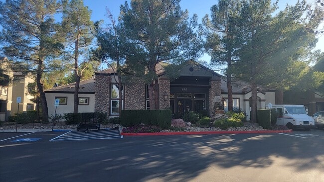 Montana Condominiums Entrance