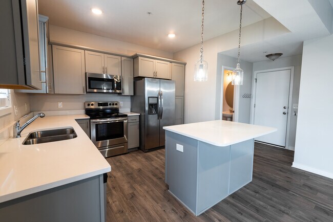 329 NE Otter Dr, Waukee, IA 50263 - photo 5