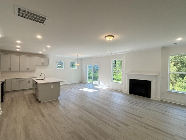 701 Highview Dr, Benson, NC 27504 - photo 5