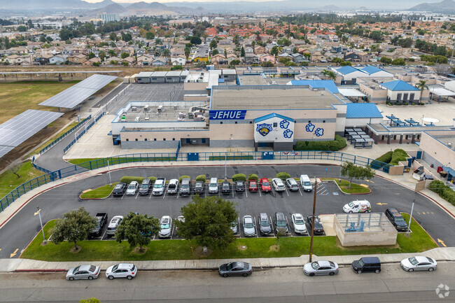 The beautiful campus of Jehue Middle School includes modern amenities for students.