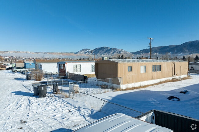 Manufactured homes in Williamsburg provide affordable comfort.