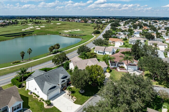 Many homes in the Village of Amelia are located beside the Hemingway Executive Golf Course.