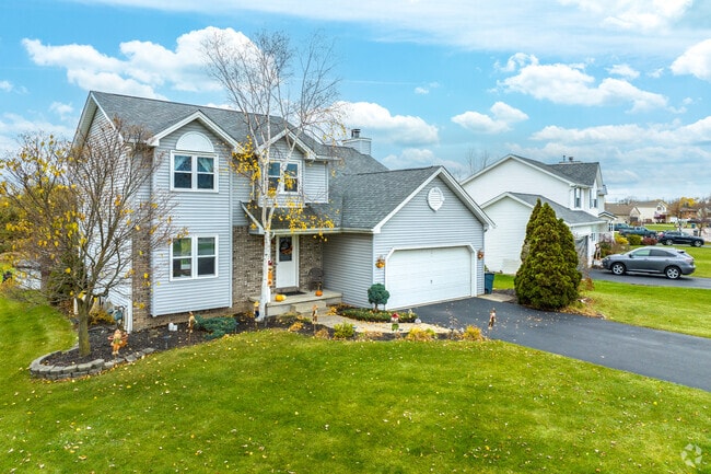 Niagara homes are colorful and full of character, set along tree-lined streets and quiet roads.