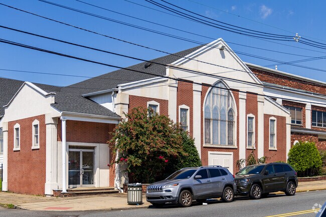 Madison Ave Baptist Academy has been a longstanding institution in this neighborhood.