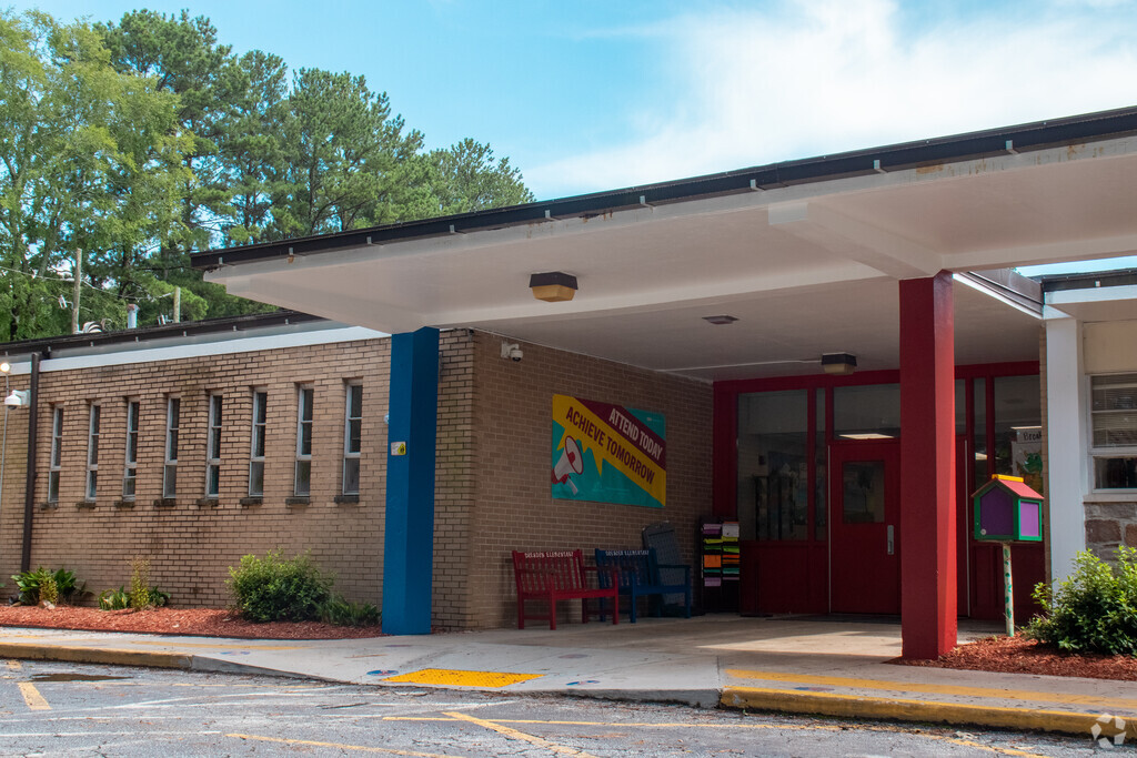 Main Entrance to Dresden Elementary in Chamblee, Chamblee GA