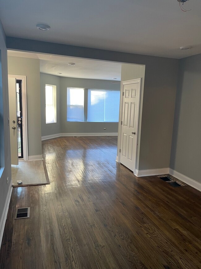 Lovely Open Living