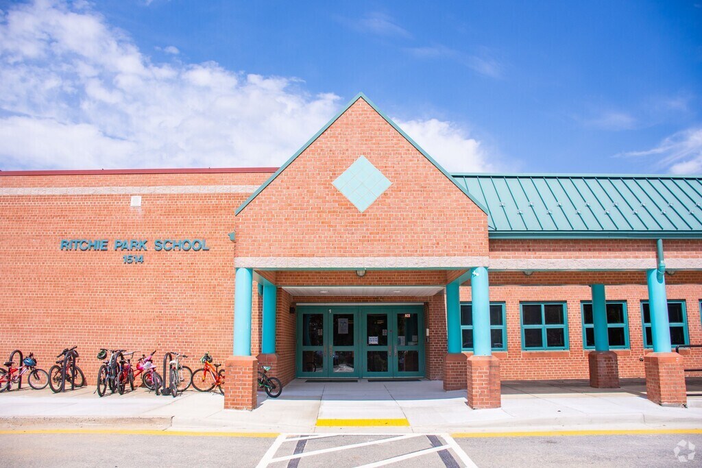 View of the Ritchie Park Elementary School entrance located in Potomac, Rockville MD.