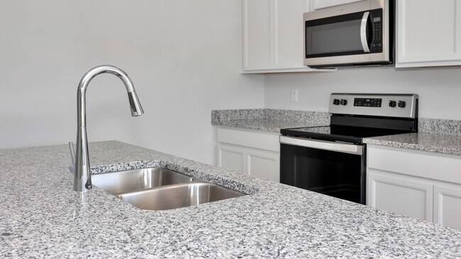 101 Trestle Point Dr unit 36198288, Harvest, AL 35749 - photo 4