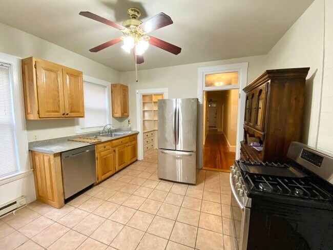 89 Hillside St unit 3, Roxbury Crossing, MA 02120 - photo 4