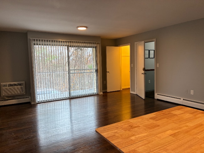 271 Main St unit STUDIO, Farmington, CT 06032 - photo 3