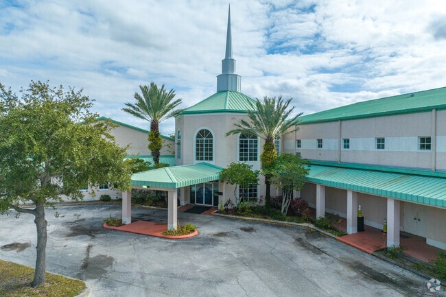 West Gate Christian School welcomes students to learn.