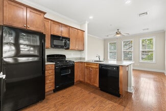 102-124 Railroad Plaza, Bay Shore, NY 11706