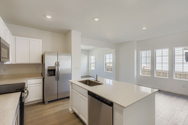 2813 E 153rd Ave, Thornton, CO 80602 - photo 4