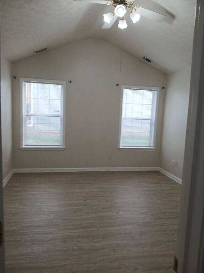 578 Summerbrooke Ct, Suwanee, GA 30024 - photo 6