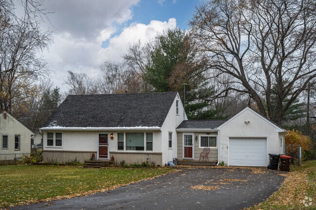Some cape cods in Battle Creek West have attached garages.