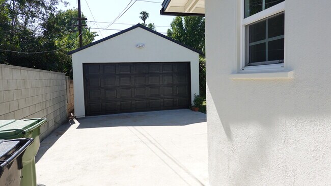 4715 Allott Ave, Sherman Oaks, CA 91423 - photo 5