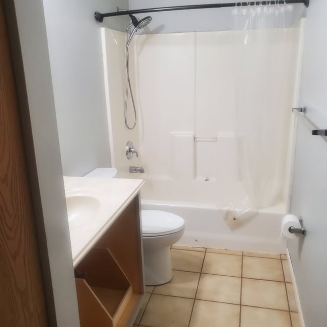 38 Joan Dr unit 38b Joan dr, Saint Peters, MO 63376 - photo 4