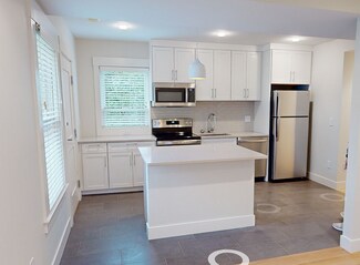 208 Banks St Unit 2, Cambridge, MA 02138