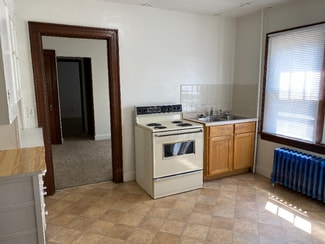 261 College St SE Unit 3, Valley City, ND 58072