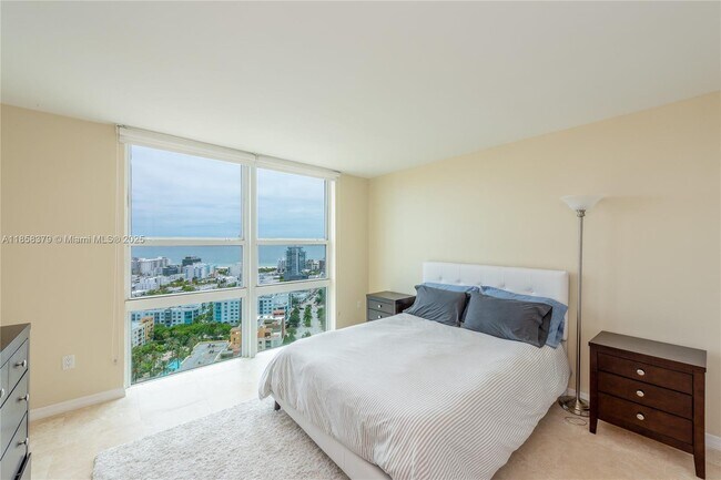 Yacht Club at Portofino unit 1209, Miami Beach, FL 33139 - photo 7