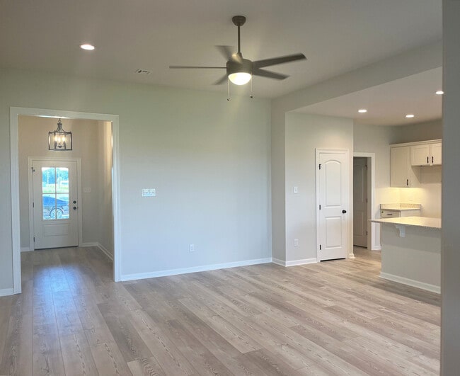 121 Pine Harvest Ln, Scott, LA 70583 - photo 2