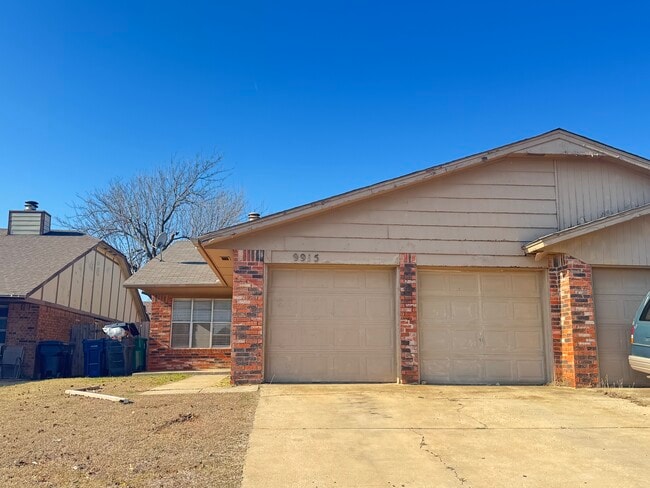 9915 Larkspur Ln unit 9915, Oklahoma City, OK 73159 - photo 2