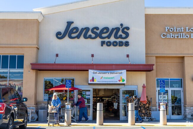 Jensen's Foods is La Playa's closest grocery store.
