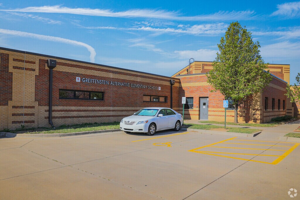 Welcome to Greiffenstein Alternative Elementary School.