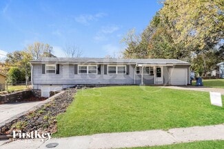 1103 NE Cowden Dr, Kansas City, MO 64118