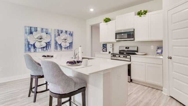 0 King's Row unit 38793242, Navarre, FL 32566 - photo 4