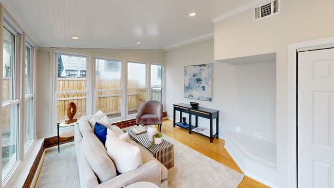 6402 Potomac Ave, Alexandria, VA 22307 - photo 2