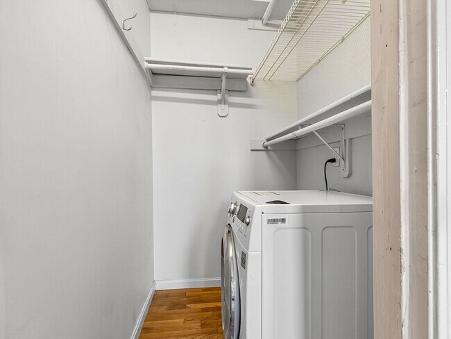 229 Newbury St unit 31, Boston, MA 02116 - photo 4