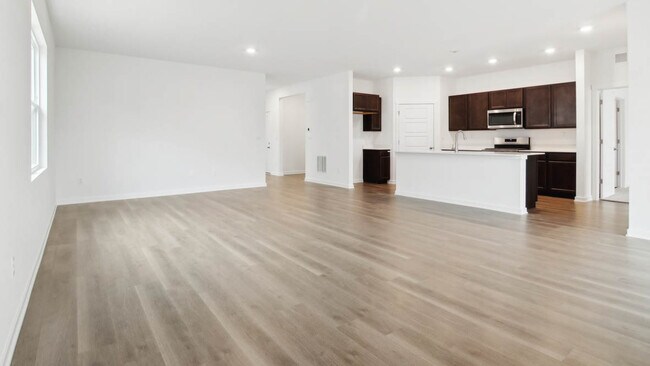 820 Mesa Ln, Pingree Grove, IL 60140 - photo 5