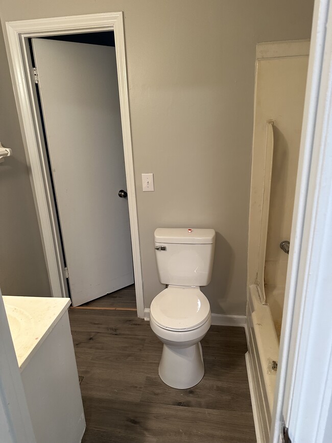 Bedroom Full Bath