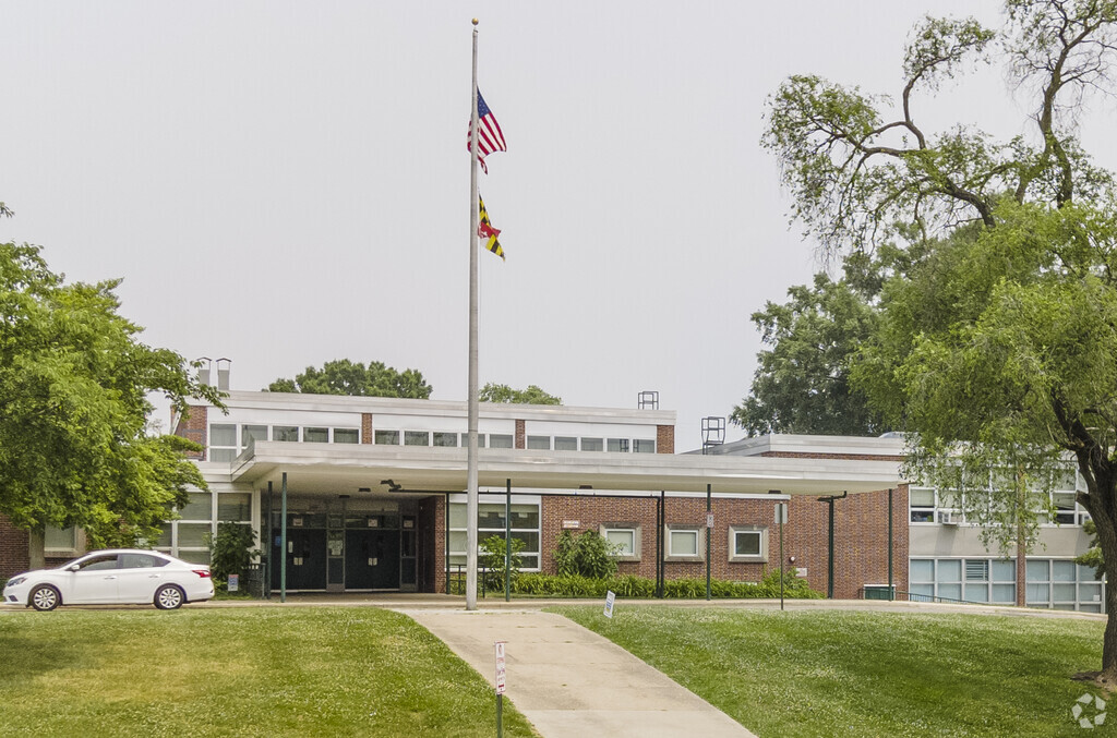 Elmwood Elementary School, Rankings & Reviews - Homes.com