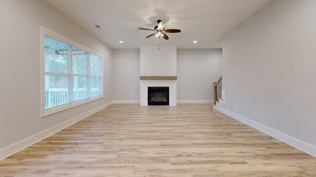 879 Samples Ln NW, Atlanta, GA 30318 - photo 3