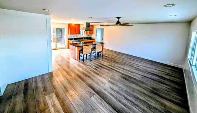 365 Elkwood Ave, Imperial Beach, CA 91932 - photo 2
