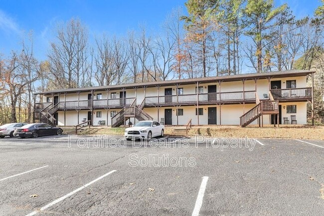 201 Leisure Time Ln unit 3, Winston-Salem, NC 27107 - photo 2