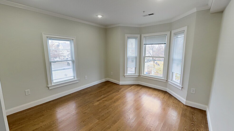 124 Pearl St unit 1, Somerville, MA 02145 - photo 1