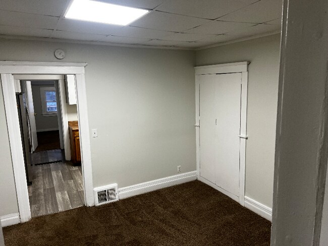 19 E James St unit 1, River Rouge, MI 48218 - photo 2