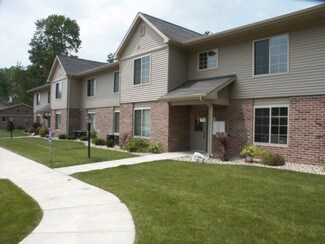 806 Green Pine Ct, Mishawaka, IN 46545