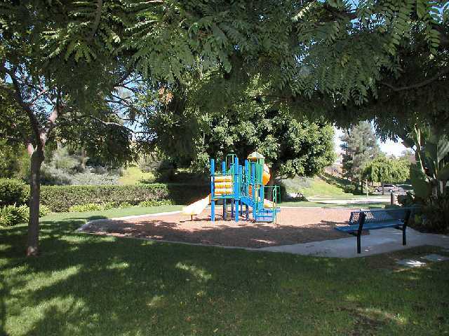 401 Sanibelle Cir unit 10, Chula Vista, CA 91910 - photo 3