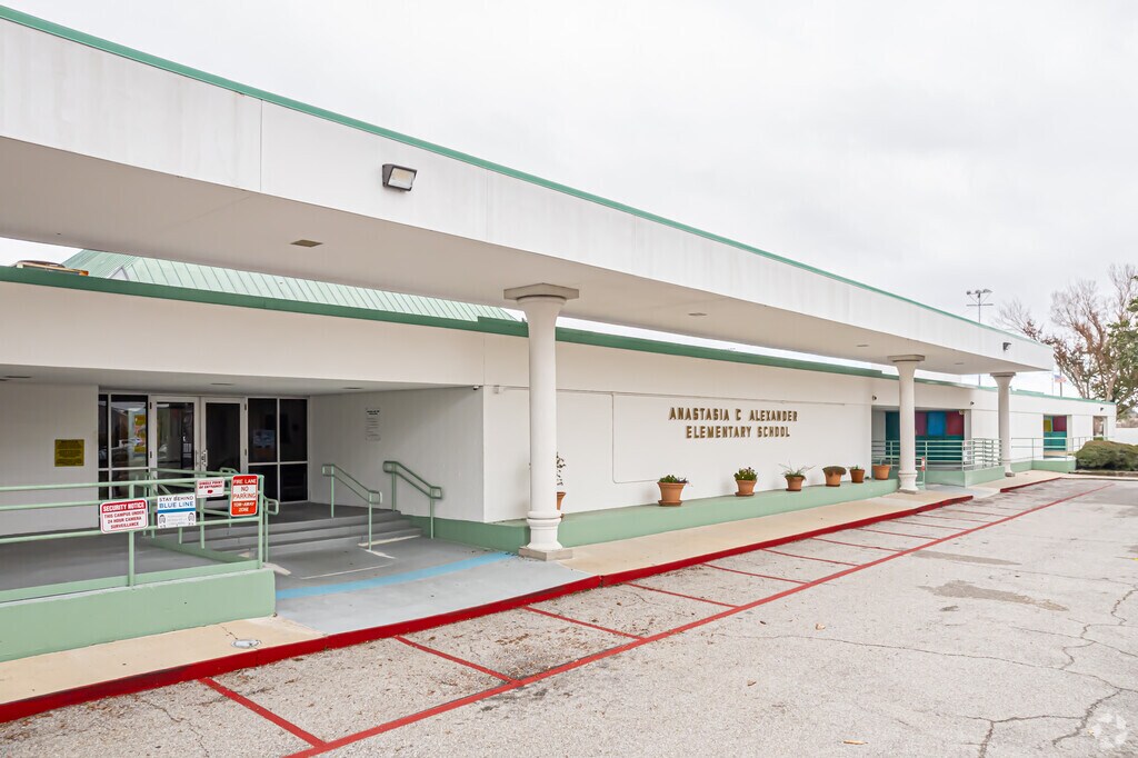 A.C. Alexander Elementary School offers a dual Spanish and English language program.